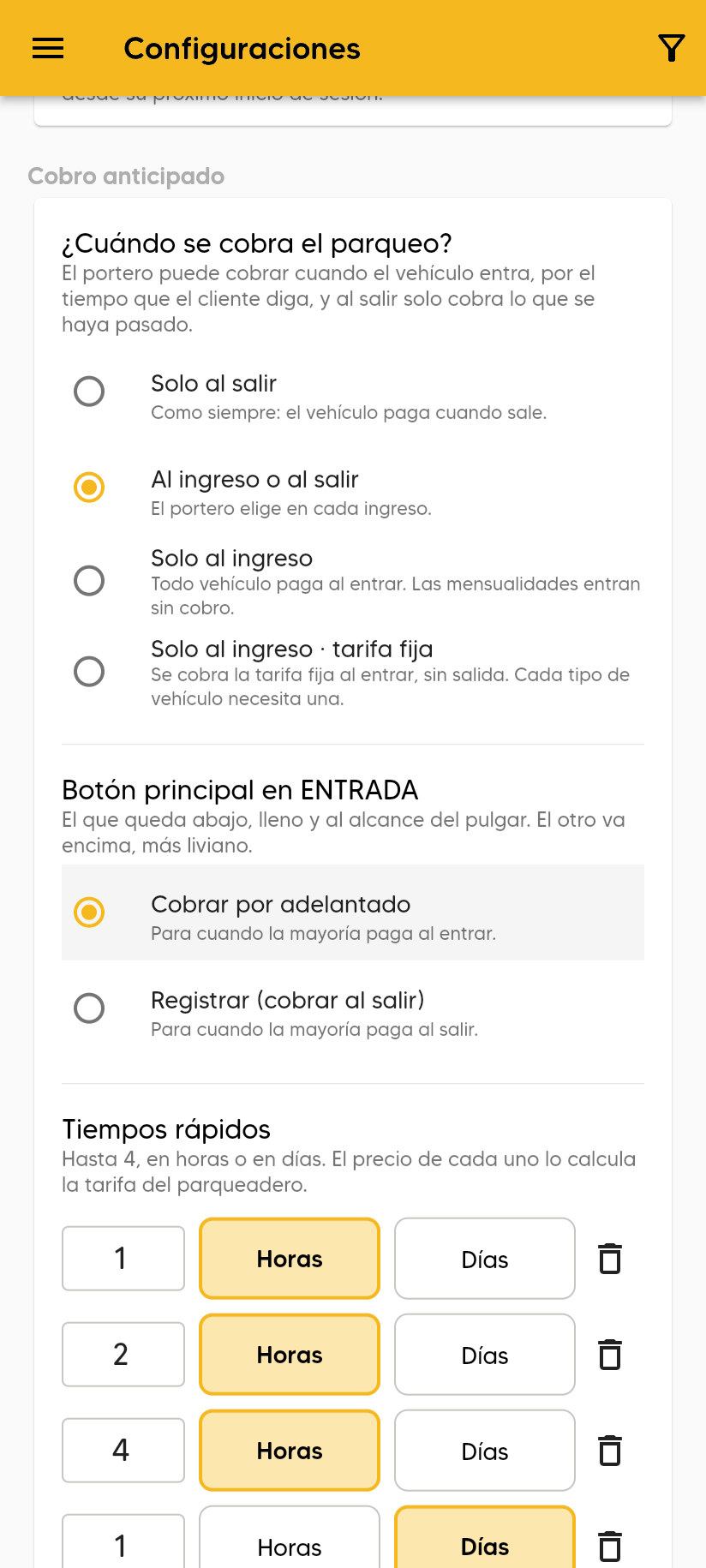Configuraciones, sección Cobro anticipado: ¿Cuándo se cobra el parqueo? con Solo al salir, Al ingreso o al salir (marcada), Solo al ingreso y Solo al ingreso · tarifa fija.