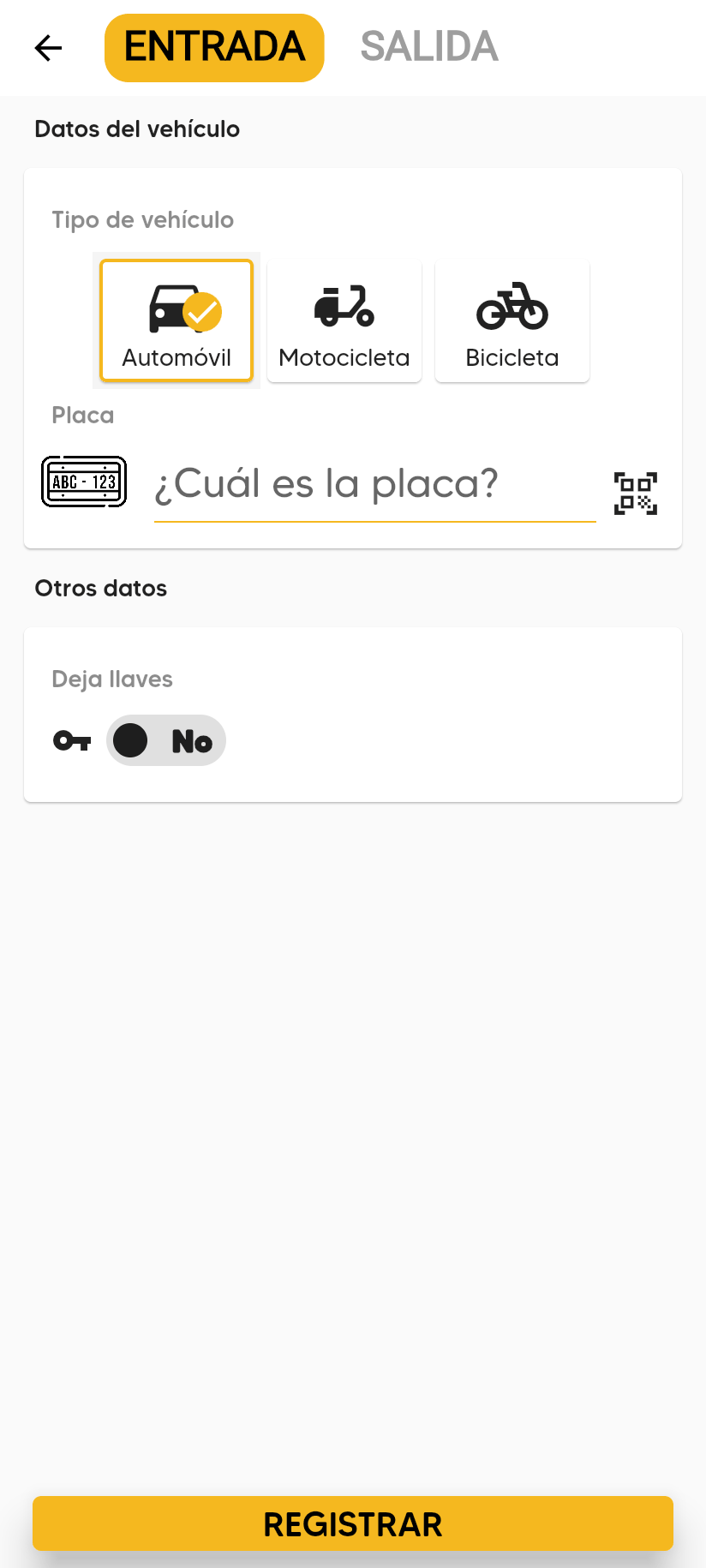 Pestaña ENTRADA con Tipo de vehículo (Automóvil, Motocicleta, Bicicleta), el campo Placa, Otros datos con el interruptor Deja llaves y el botón REGISTRAR.