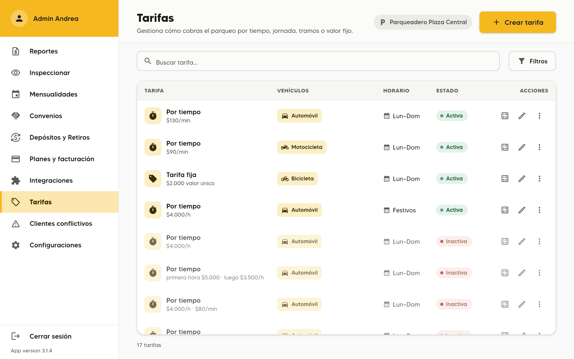 Pantalla Tarifas en un computador: tabla con las columnas Tarifa, Vehículos, Horario, Estado y Acciones, y el botón Crear tarifa arriba a la derecha.