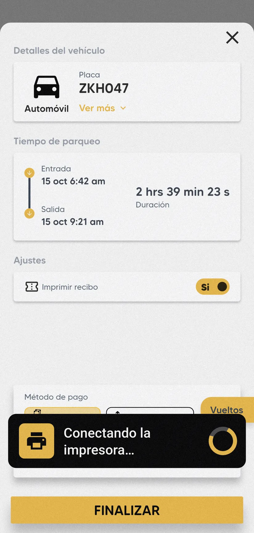 Resumen de cobro de una salida con Imprimir recibo en Sí y el aviso Conectando la impresora abajo.